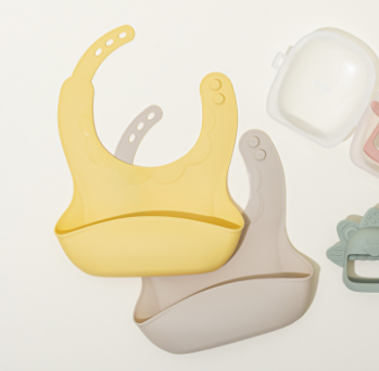 턱받이, 치발기