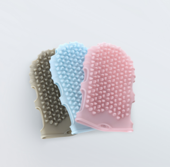 Beauty Cleansing <br /> Brushes & <br /> Massage Gloves